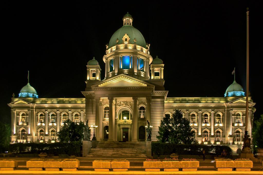 Dominic Smart & Luxury Suites - Parliament Белград Екстер'єр фото